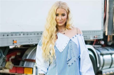 iggy azalea nude pictures|Iggy Azalea Poses Nude For Fashion Nova Photo Shoot